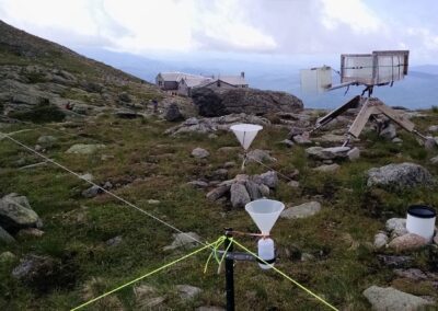 A cloud water collection system set up outside of the Lakes of the Clouds hut